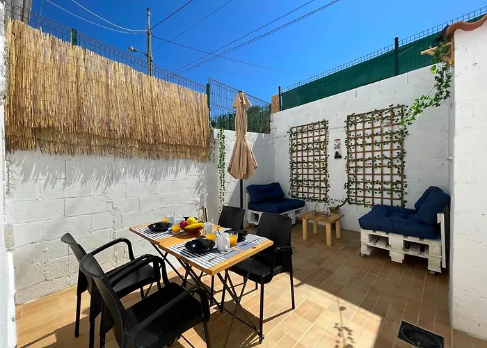 Calo\'S Place